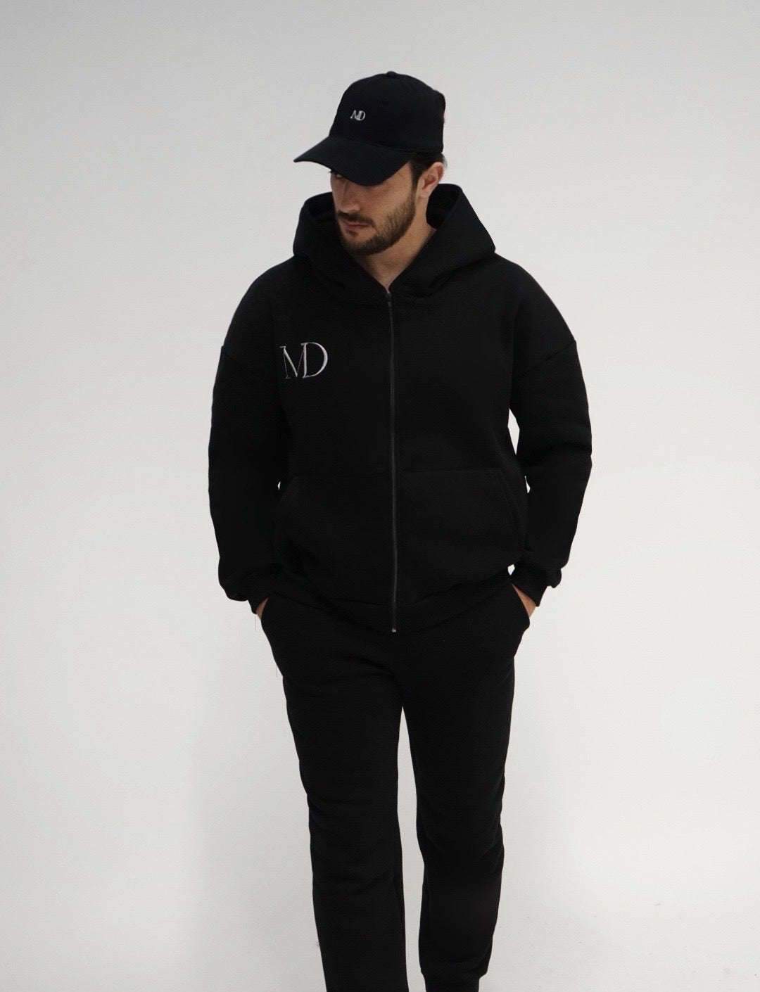 Unisex "LA MADIEN" zip-up Hoodie - Black