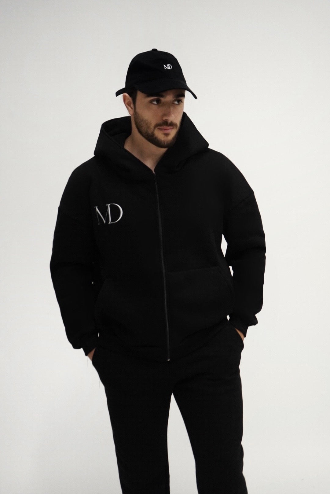 Unisex "LA MADIEN" zip-up Hoodie - Black