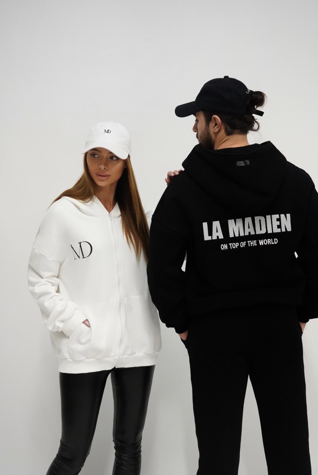 Unisex "LA MADIEN" zip-up Hoodie - White