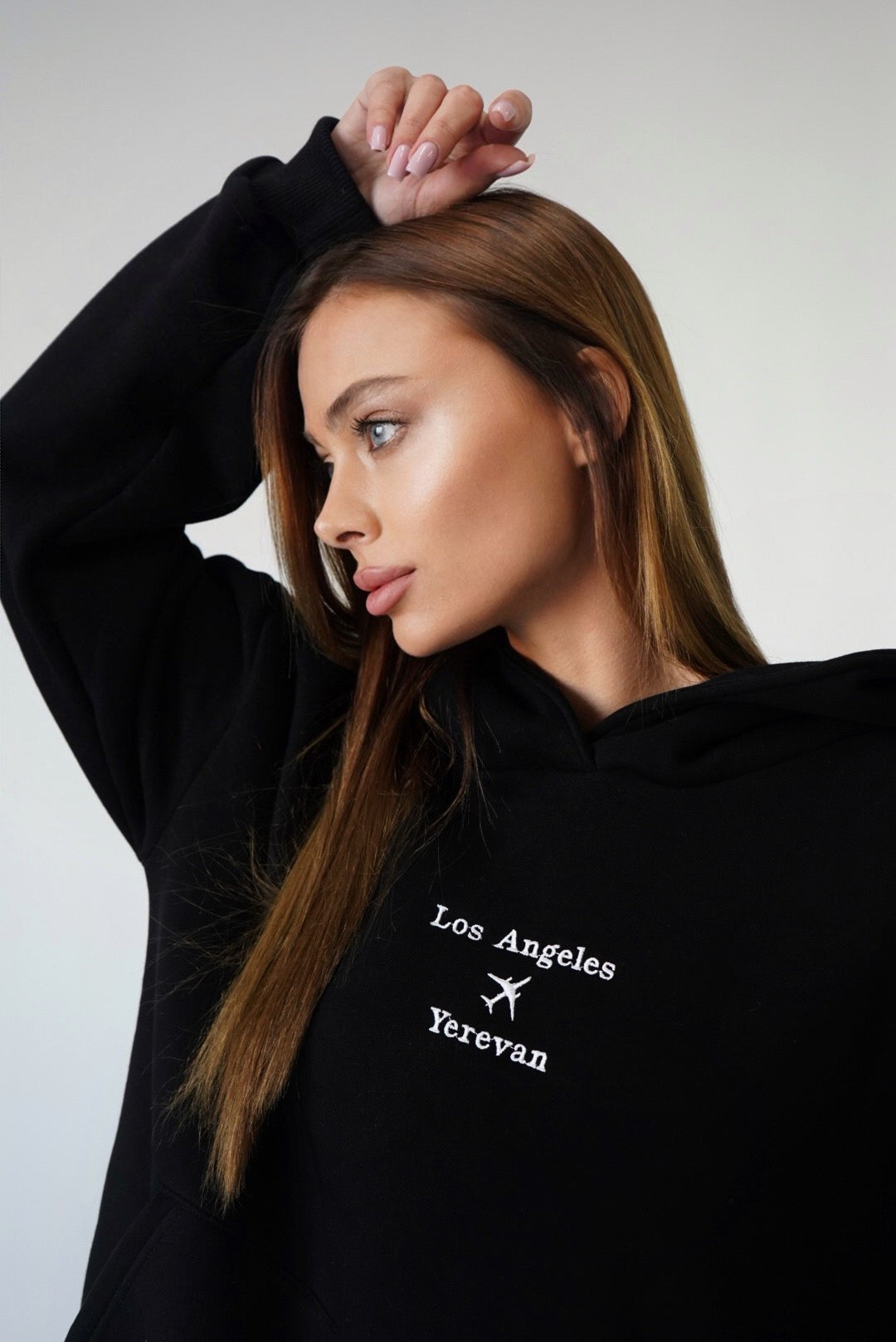 Women "LA-YVN" Hoodie Black