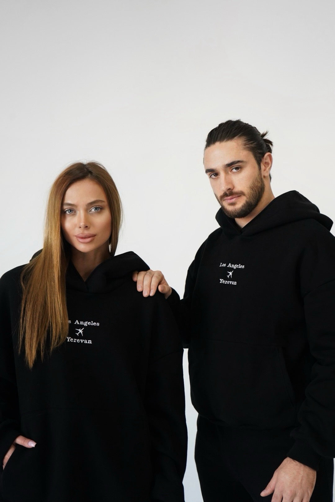 Women "LA-YVN" Hoodie Black