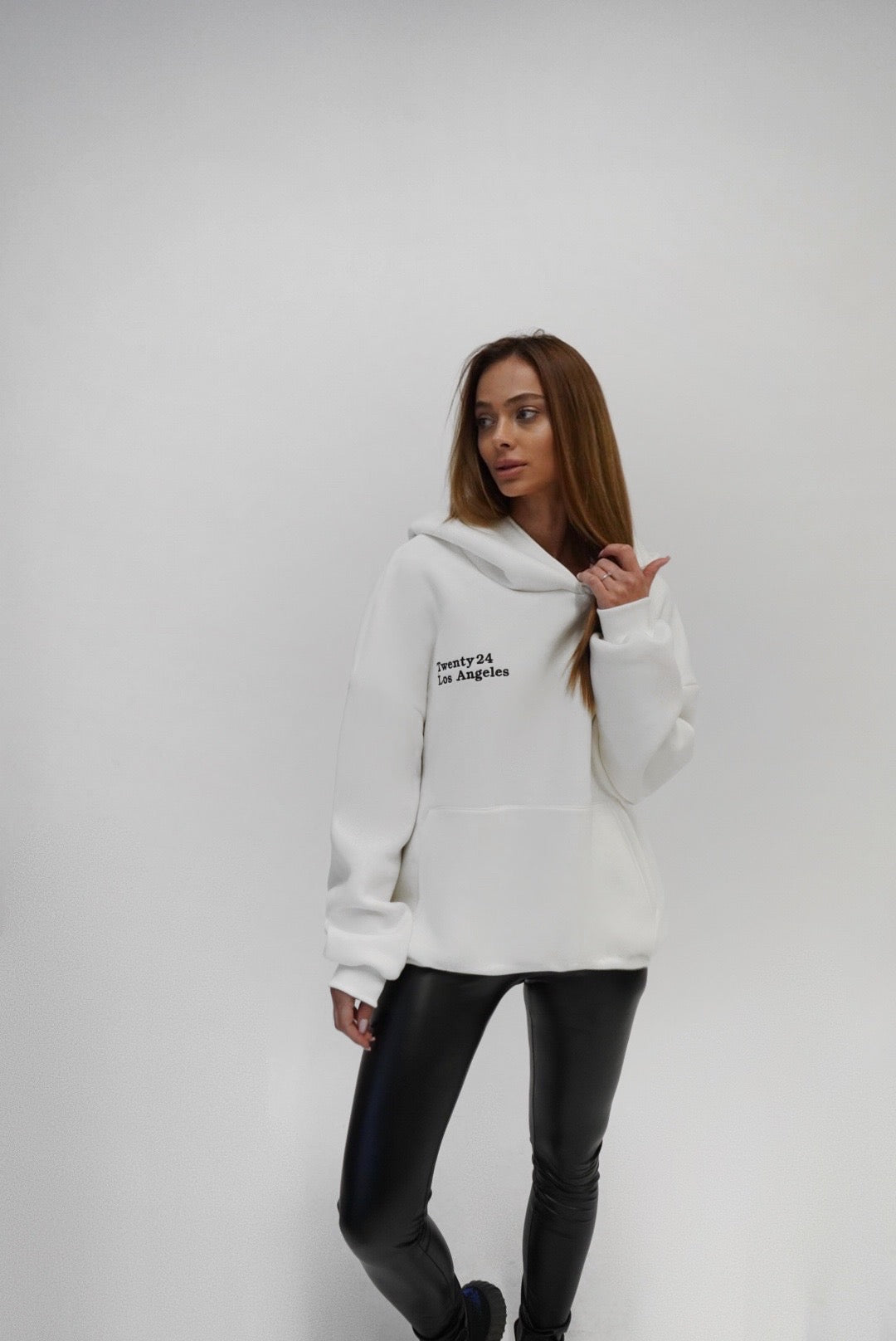 Women "TWENTY24" Hoodie - White/black