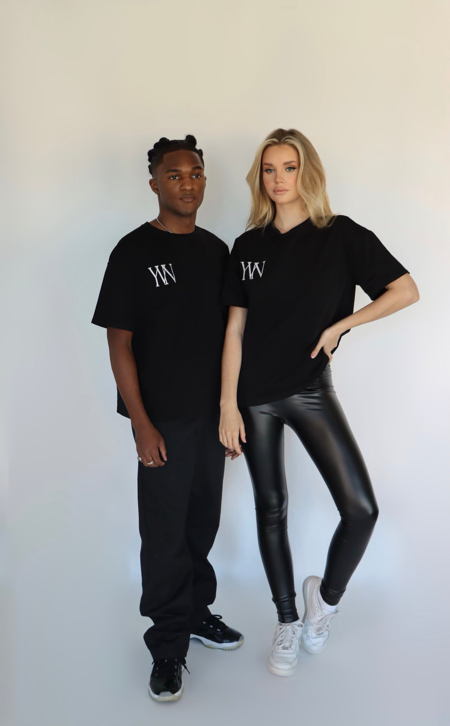 Woman "YERE1" T-shirts - Black